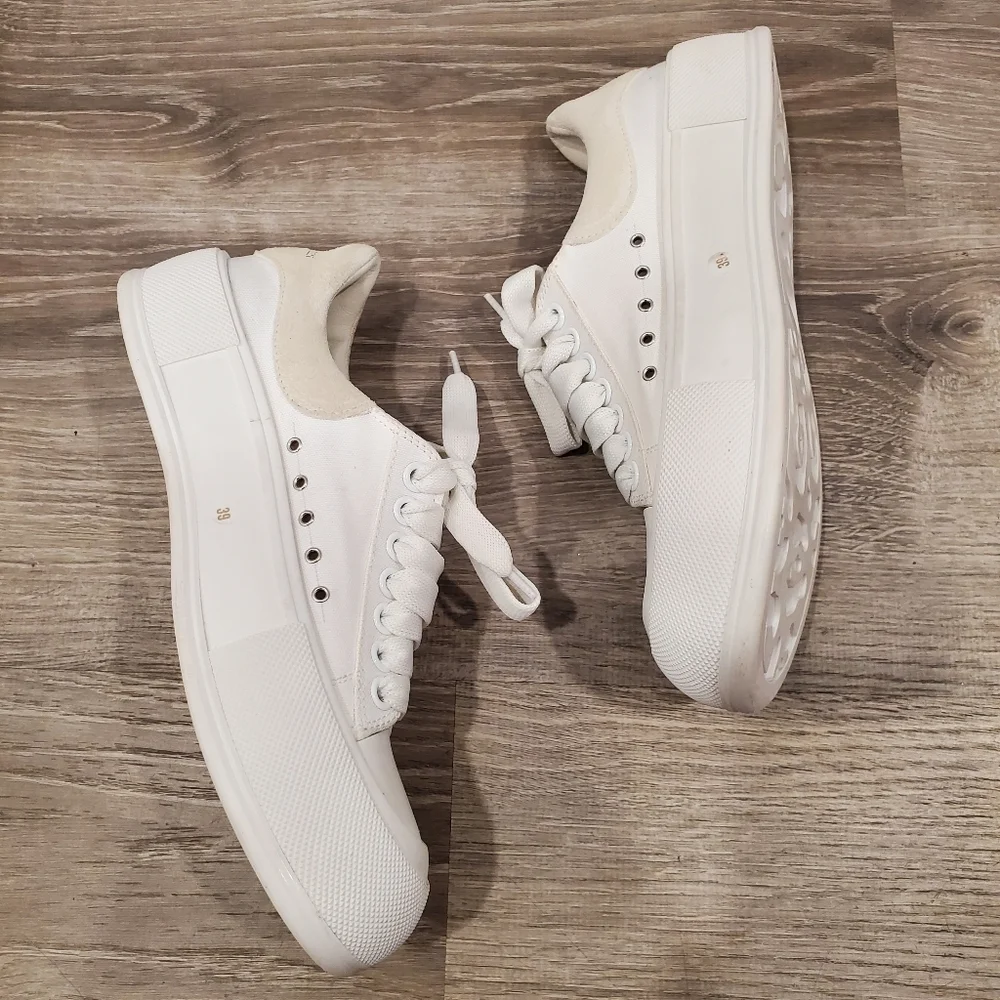 NEW Alexander McQueen Deck Plimsoll Lace-Up White Sneaker Size  EU 39